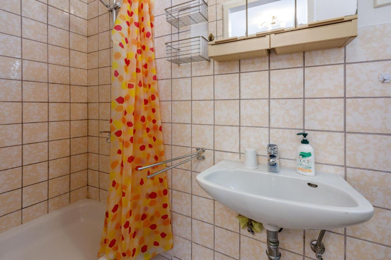 Apartments And Room Art Crikvenica Exterior photo